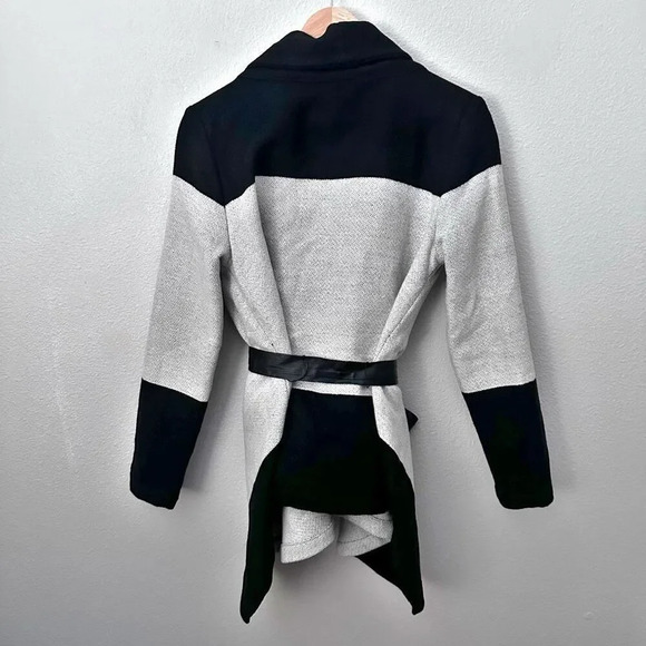 BB DAKOTA | Black Gray Belted Wrap Sweater Coat Wool Blend Katia | Medium - Picture 9 of 12